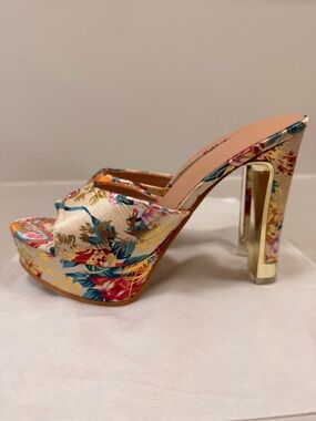 Oriental Floral Satin Platform Slide Mules in Cream